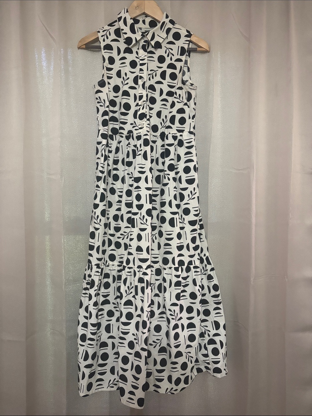 Sleeveless Black & White Geometric Midi Dress